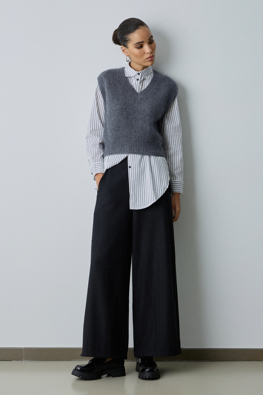 Wide leg pants