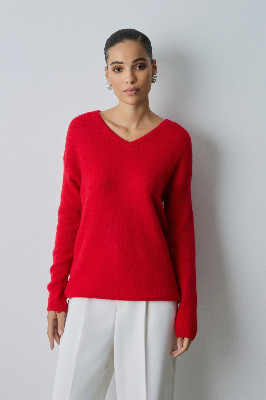 Knitted V-neck pullover