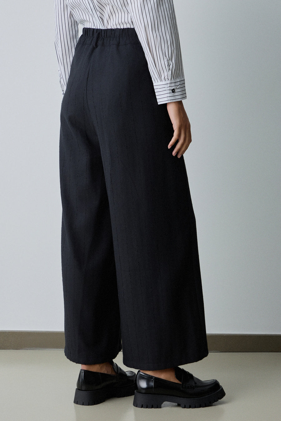 Wide leg pants